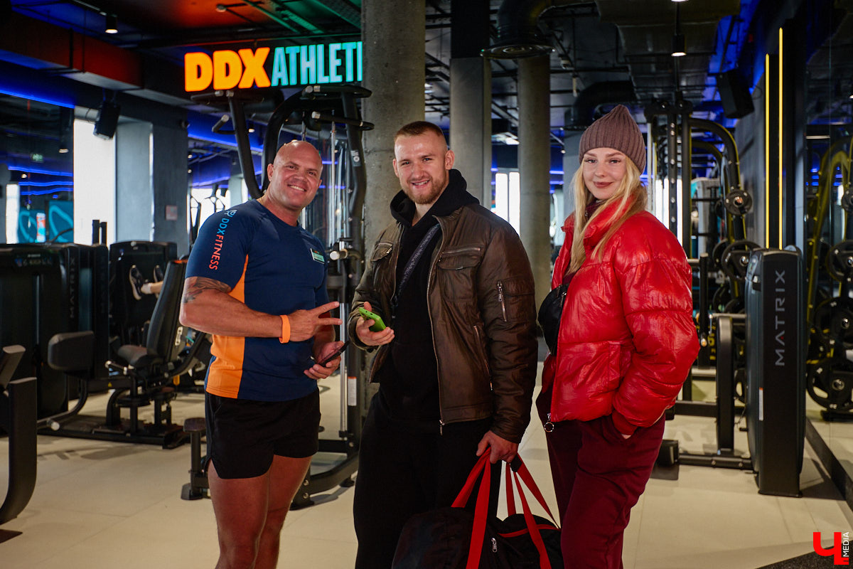 Фитнес-клуб в торговом центре — звучит интересно, согласитесь? В Ленинском районе в таком формате начало работу новое пространство DDX Fitness. Спортивная локация площадью 1500 квадратных метров стала 125-й по счету в России и первой в нашем регионе.