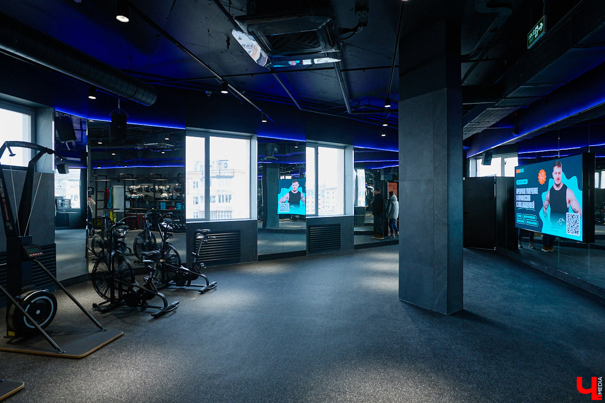 Фитнес-клуб в торговом центре — звучит интересно, согласитесь? В Ленинском районе в таком формате начало работу новое пространство DDX Fitness. Спортивная локация площадью 1500 квадратных метров стала 125-й по счету в России и первой в нашем регионе.