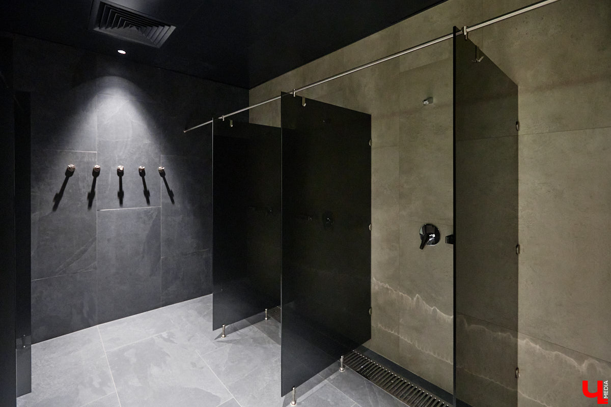 Фитнес-клуб в торговом центре — звучит интересно, согласитесь? В Ленинском районе в таком формате начало работу новое пространство DDX Fitness. Спортивная локация площадью 1500 квадратных метров стала 125-й по счету в России и первой в нашем регионе.