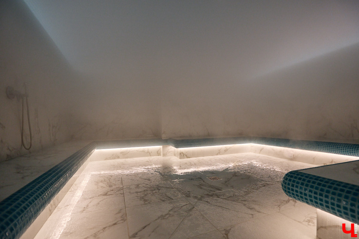 Фитнес-клуб в торговом центре — звучит интересно, согласитесь? В Ленинском районе в таком формате начало работу новое пространство DDX Fitness. Спортивная локация площадью 1500 квадратных метров стала 125-й по счету в России и первой в нашем регионе.