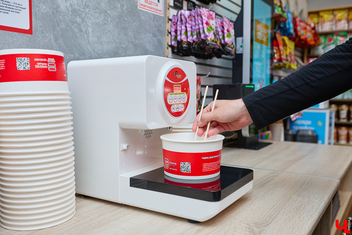 Есть такие точки на карте города, куда едешь за настроением — без планов и спешки, в удовольствие. Для владимирцев одно из таких мест — обновленный комплекс «Руськино» на Суздальском проспекте, где фильмы, еда, гаджеты и даже киберспорт гармонично уживаются под одной крышей. А значит, каждый найдет себе занятие по душе: от дневных семейных посиделок до ночных геймерских баталий.