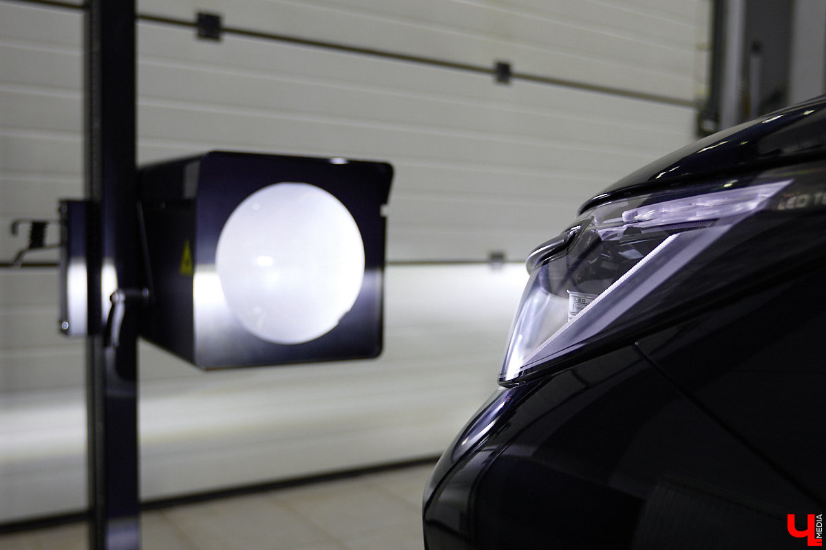 Представьте: вы едете ночью по темной дороге, сигнальный свет едва пробивается сквозь мрак. На парковке замечаете: стекла тусклые, запотевшие, с мелкими трещинами. Но спустя несколько часов тот же автомобиль триумфально возвращается в гараж: его фары сияют ярко, четко, почти ослепительно. Именно тогда понимаешь: в автосервисе Kerby’s Refit умеют творить чудеса!