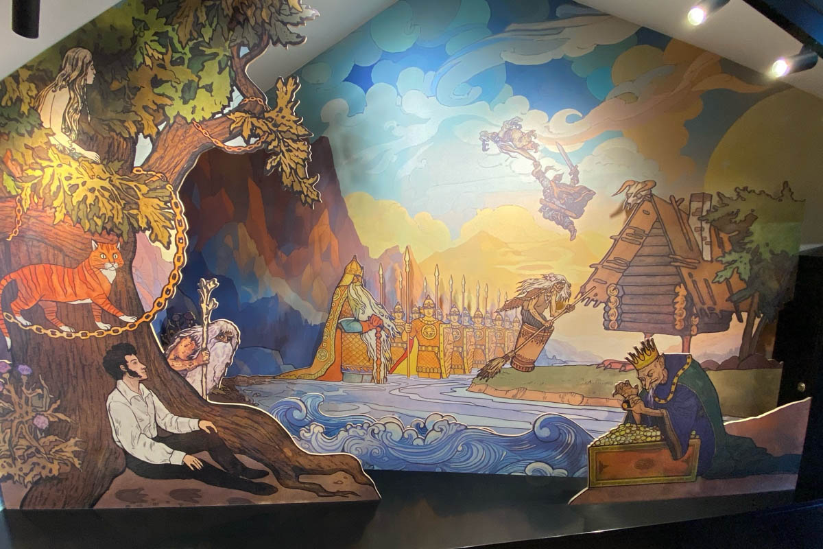 Нижегородская область — территория творческая и многогранная. Маршруты по ней можно прокладывать самые разнообразные. Главной целью этого путешествия стала знаменитая Болдинская осень. А по дороге в Большое Болдино, где Александр Пушкин создал свыше 60 своих произведений, заглянули и в Кулебаки. Там установлен один из первых в стране памятников Ленину. Посетили мы и родину арзамасского гуся лапчатого.