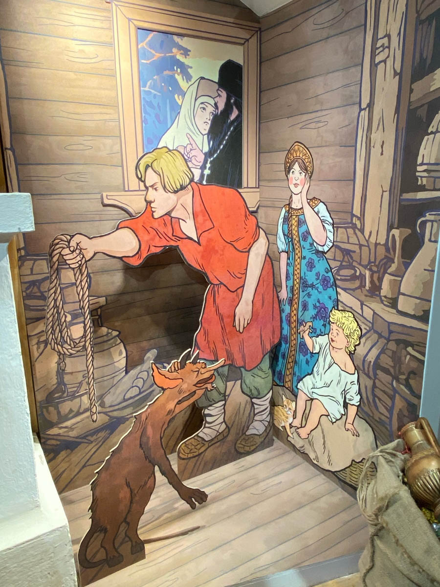 Нижегородская область — территория творческая и многогранная. Маршруты по ней можно прокладывать самые разнообразные. Главной целью этого путешествия стала знаменитая Болдинская осень. А по дороге в Большое Болдино, где Александр Пушкин создал свыше 60 своих произведений, заглянули и в Кулебаки. Там установлен один из первых в стране памятников Ленину. Посетили мы и родину арзамасского гуся лапчатого.