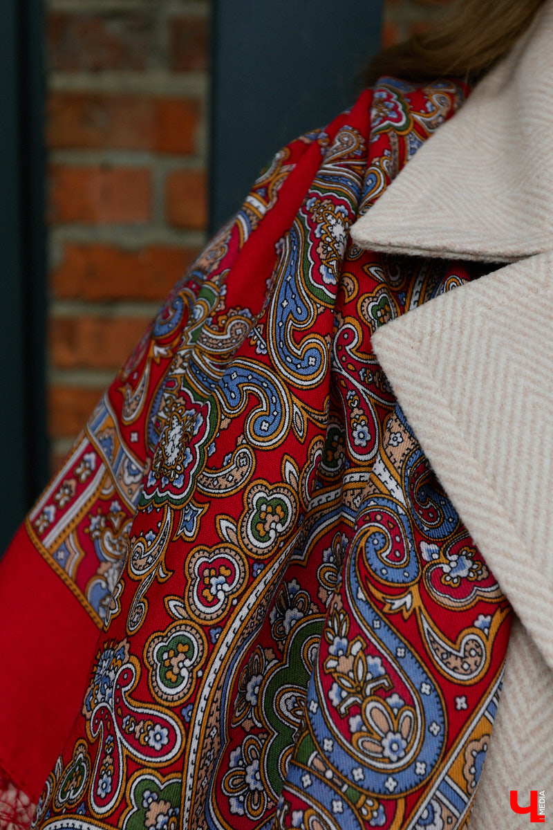 Чтобы чувствовать себя королевой, нужно преподносить свою персону соответствующим образом. Владимирская модель плюс-сайз Анастасия Егорова оттачивает это мастерство на конкурсах красоты, подиумах и съемочных площадках. На съемке для «Ключ-Медиа» в своих осенних образах героиня тоже была обворожительна.