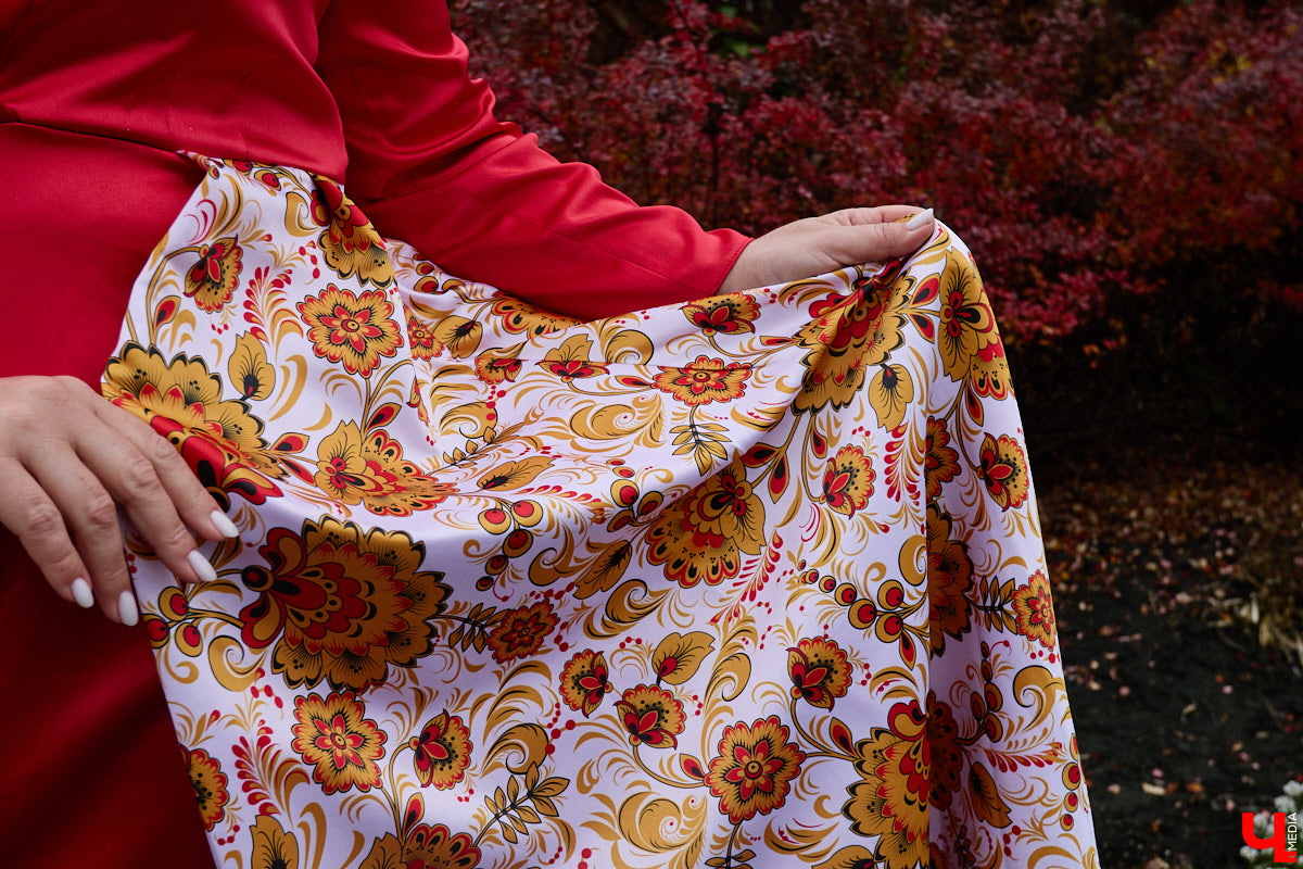 Чтобы чувствовать себя королевой, нужно преподносить свою персону соответствующим образом. Владимирская модель плюс-сайз Анастасия Егорова оттачивает это мастерство на конкурсах красоты, подиумах и съемочных площадках. На съемке для «Ключ-Медиа» в своих осенних образах героиня тоже была обворожительна.