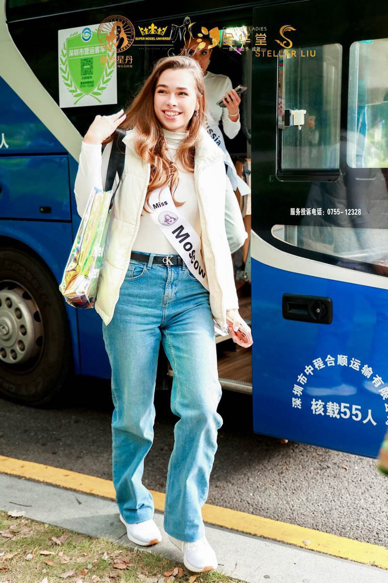 Владимирские красавицы не боятся препятствий и смело идут вперед за заслуженными наградами. Да не простыми, а международными! За сияющими коронами им пришлось лететь сразу в две страны — загадочный Китай и жаркий Египет. «Ключ-Медиа» узнал, какие титулы получили девушки и что для них значат подобные состязания.