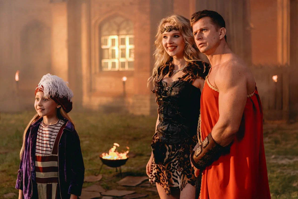 Герои сказок смотрят на нас с афиш кинотеатров. На одной из них можно узнать актрису из 33-го региона. Жанна Маркевич из Мурома сыграла дочь Кощея в семейном фэнтези «Царевна-лягушка». Мало того, на 2026 год запланирован выход сиквела с ее участием. В ожидании новой истории «Ключ-Медиа» пообщался с кинозвездой.