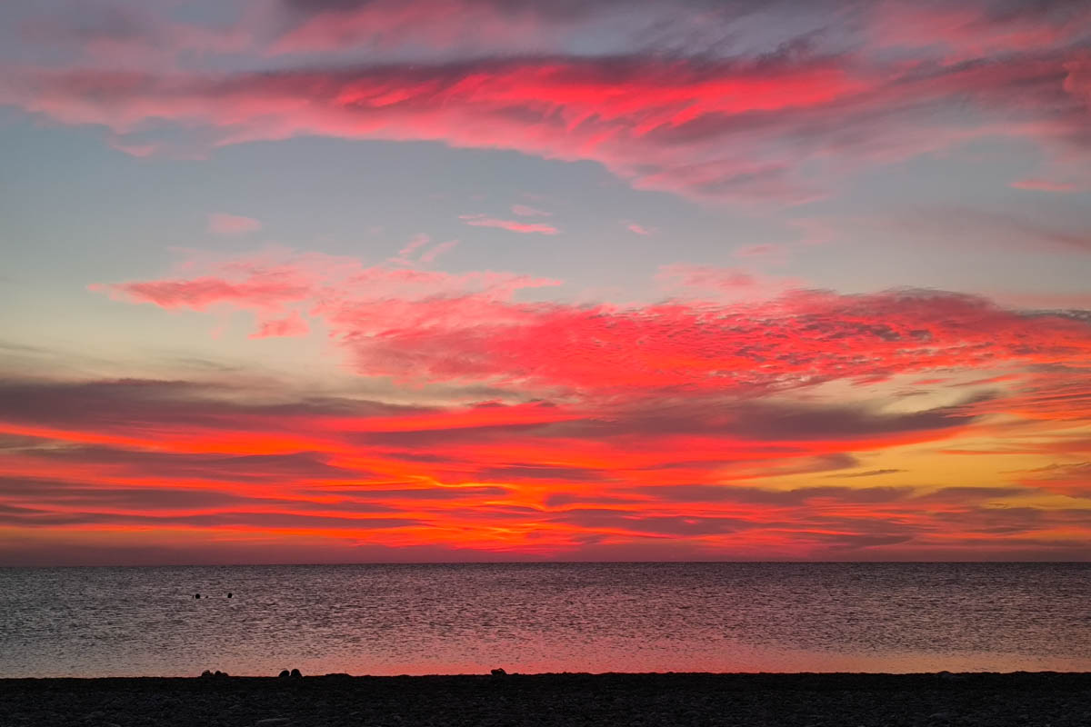 Одной из самых известных туристических точек на карте Турции, без сомнений, является Анталья! Все местные пляжи усеяны многоэтажными отелями, но за ними скрывается совсем иная сторона города. О ней «Ключ-Медиа» рассказала фотограф из Владимира Дарья Воронкова, которая отправилась в страну курортов с мужем далеко не греться под солнцем!