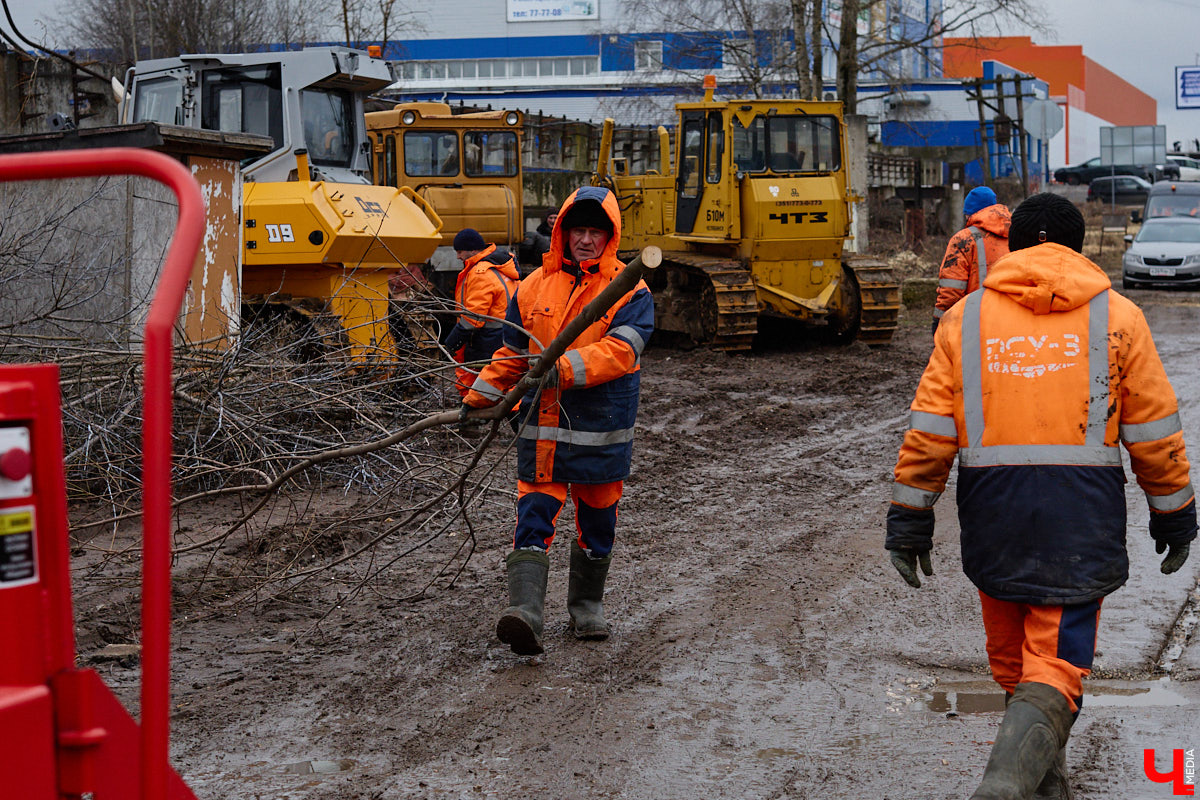 Во Владимире началось строительство новой дорожной артерии, которая соединит улицы Гастелло и Куйбышева. Стоимость участка длиной 600 метров оценена в 266 миллионов рублей. Завершить работы планируют к сентябрю 2026 года, ну а пока «Ключ-Медиа» оценил будущую развязку на старте ее сооружения.