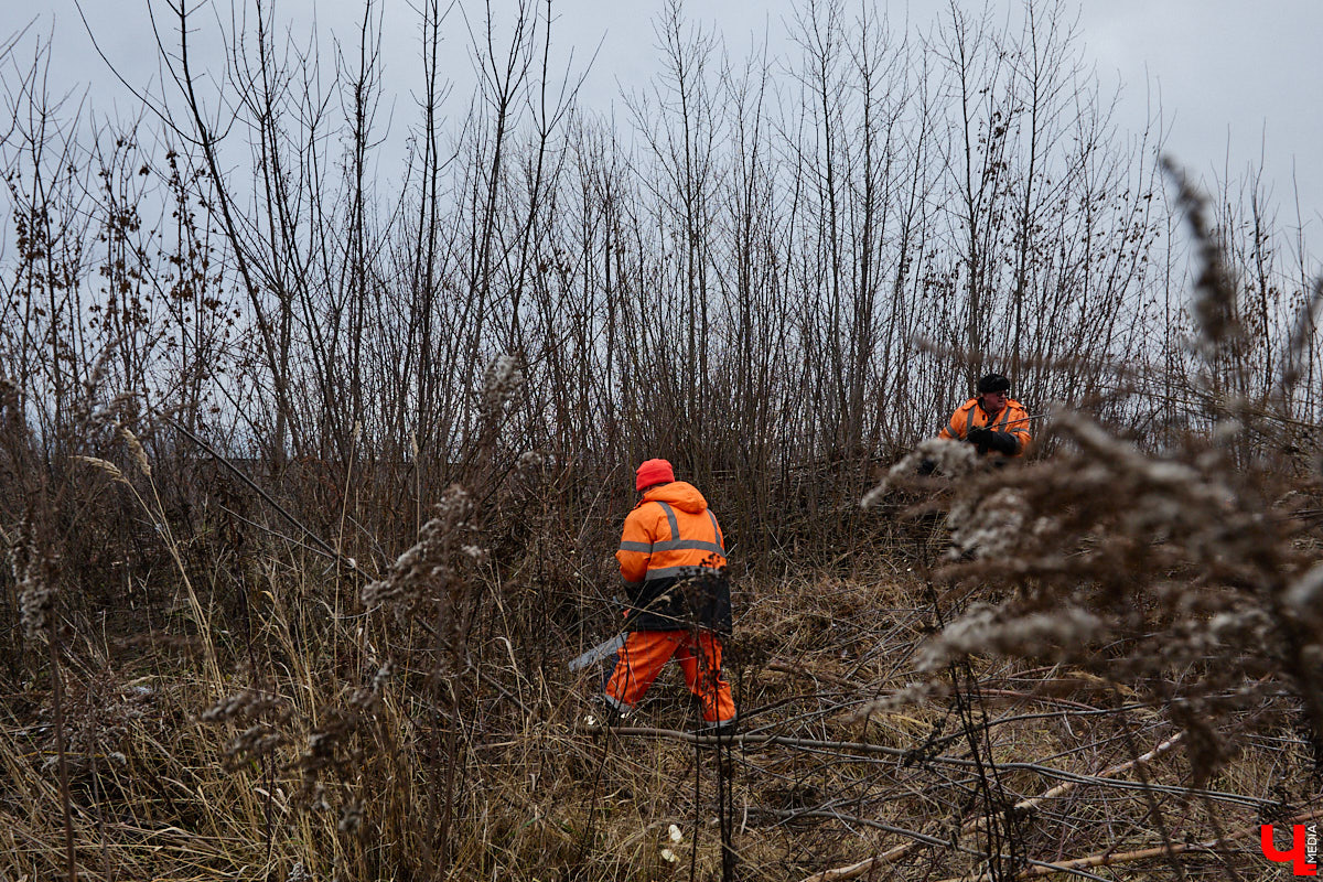 Во Владимире началось строительство новой дорожной артерии, которая соединит улицы Гастелло и Куйбышева. Стоимость участка длиной 600 метров оценена в 266 миллионов рублей. Завершить работы планируют к сентябрю 2026 года, ну а пока «Ключ-Медиа» оценил будущую развязку на старте ее сооружения.