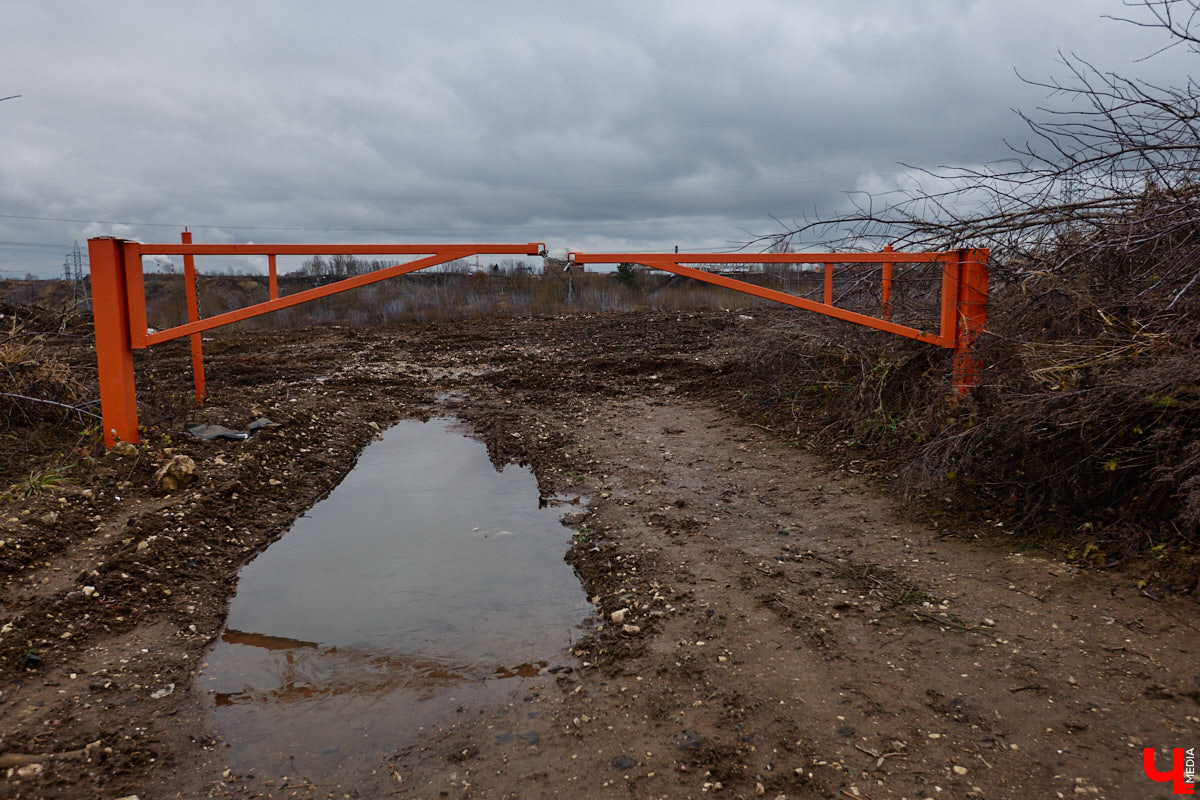 Во Владимире началось строительство новой дорожной артерии, которая соединит улицы Гастелло и Куйбышева. Стоимость участка длиной 600 метров оценена в 266 миллионов рублей. Завершить работы планируют к сентябрю 2026 года, ну а пока «Ключ-Медиа» оценил будущую развязку на старте ее сооружения.