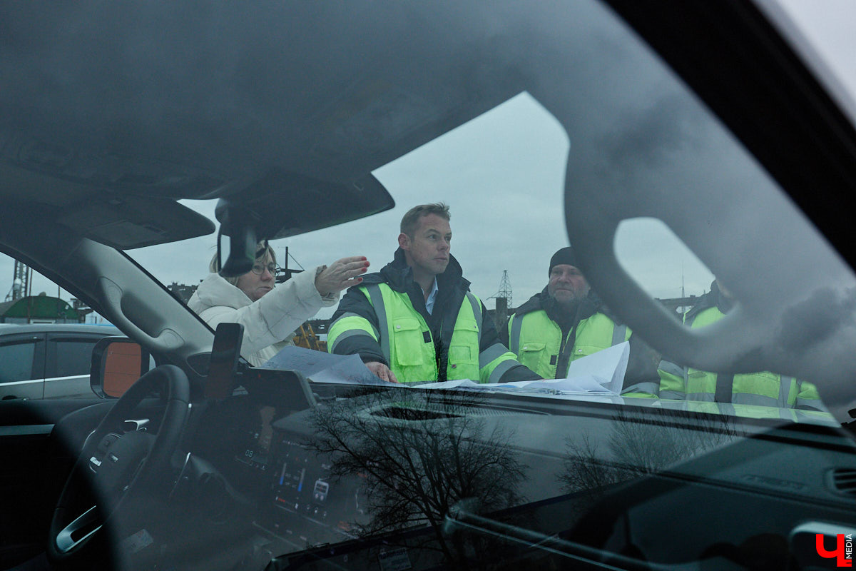 Во Владимире началось строительство новой дорожной артерии, которая соединит улицы Гастелло и Куйбышева. Стоимость участка длиной 600 метров оценена в 266 миллионов рублей. Завершить работы планируют к сентябрю 2026 года, ну а пока «Ключ-Медиа» оценил будущую развязку на старте ее сооружения.