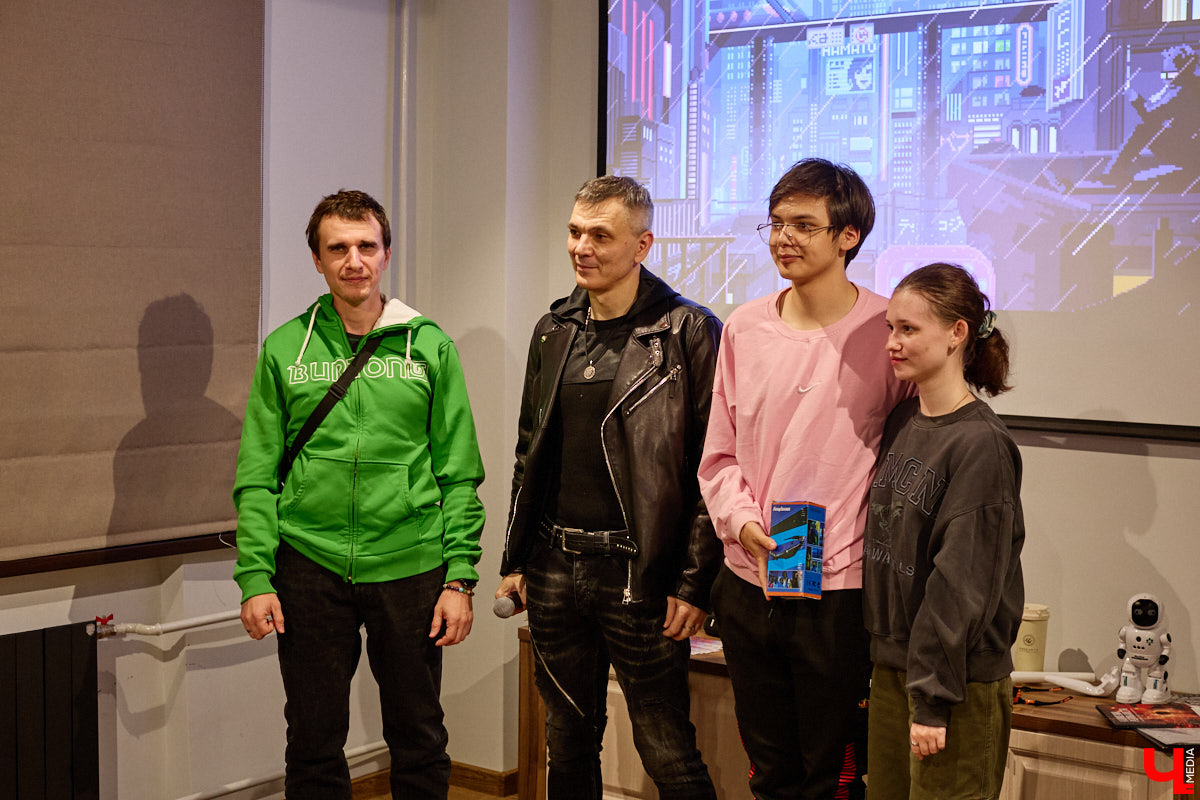 Современный мир сложно представить без роботов и помощников с искусственным интеллектом. А ведь этот сюжет давно описан в произведениях в стиле киберпанка! Этот поджанр научной фантастики окружает нас везде — в играх, музыке, кино и, конечно же, книгах. Одну из таких представил владимирский преподаватель ИТ-дисциплин и физики, а также программист Аркадий Касьянов.