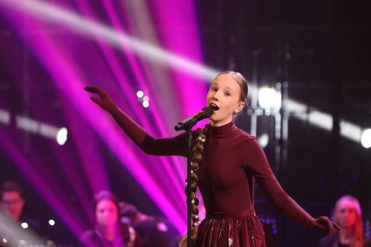 В финале 12-го сезона шоу «Голос. Дети» удача все же отвернулась от 13-летней Миланы Крохиной из команды Владимира Преснякова и Натальи Подольской. Она оказалась на втором месте по итогам зрительского голосования на отборочном этапе в финальном выпуске телепроекта.