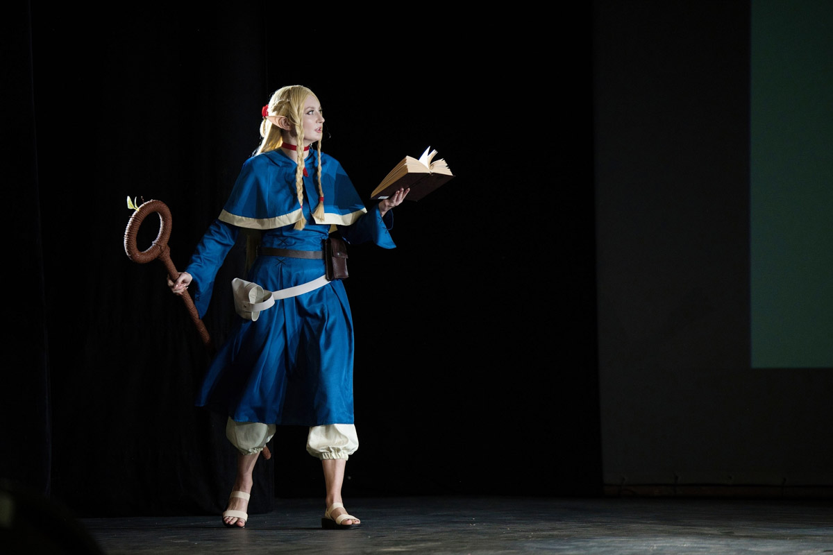 Жительница Коврова Екатерина Калинина вновь оказалась на сцене косплей-фестиваля «Тогучи» в Москве. На сей раз девушка выбрала образ полуэльфийки Марсиль Донато из популярного аниме про авантюристов «Подземелье вкусностей». Как прошел показ, мастерица перевоплощения рассказала «Ключ-Медиа».