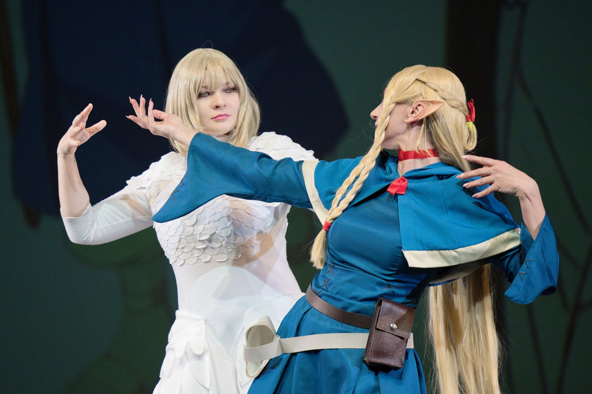 Жительница Коврова Екатерина Калинина вновь оказалась на сцене косплей-фестиваля «Тогучи» в Москве. На сей раз девушка выбрала образ полуэльфийки Марсиль Донато из популярного аниме про авантюристов «Подземелье вкусностей». Как прошел показ, мастерица перевоплощения рассказала «Ключ-Медиа».