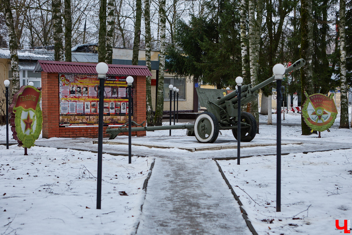 Во Владимире нет музея, объединяющего различные образцы техники. Зато такая коллекция есть под открытым небом прямо в черте города. Единственное, находятся экземпляры в отдаленных друг от друга локациях, но «Ключ-Медиа» собрал их воедино. Здорово, что увидеть механизмы своими глазами может каждый, и притом совершенно бесплатно!