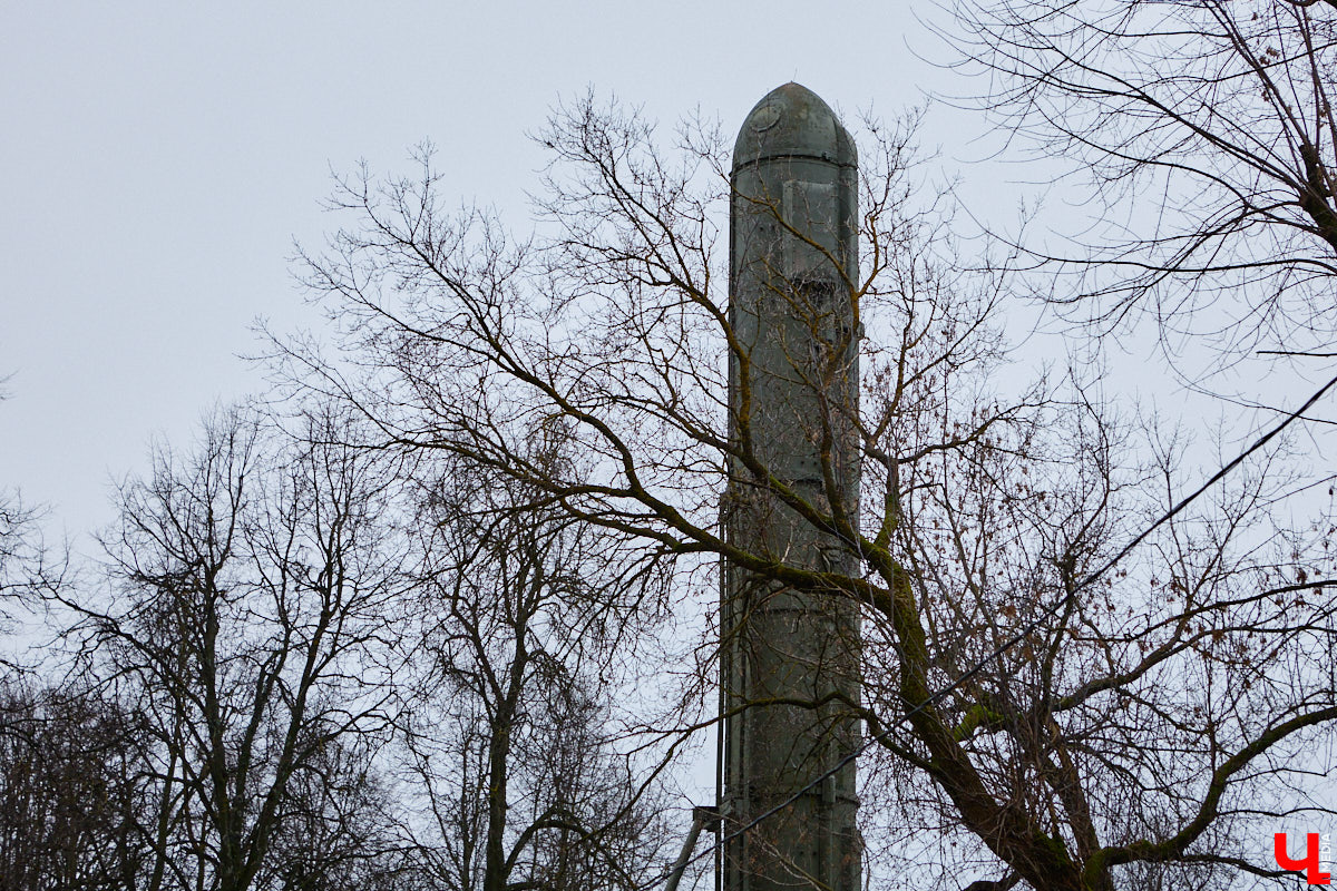 Во Владимире нет музея, объединяющего различные образцы техники. Зато такая коллекция есть под открытым небом прямо в черте города. Единственное, находятся экземпляры в отдаленных друг от друга локациях, но «Ключ-Медиа» собрал их воедино. Здорово, что увидеть механизмы своими глазами может каждый, и притом совершенно бесплатно!
