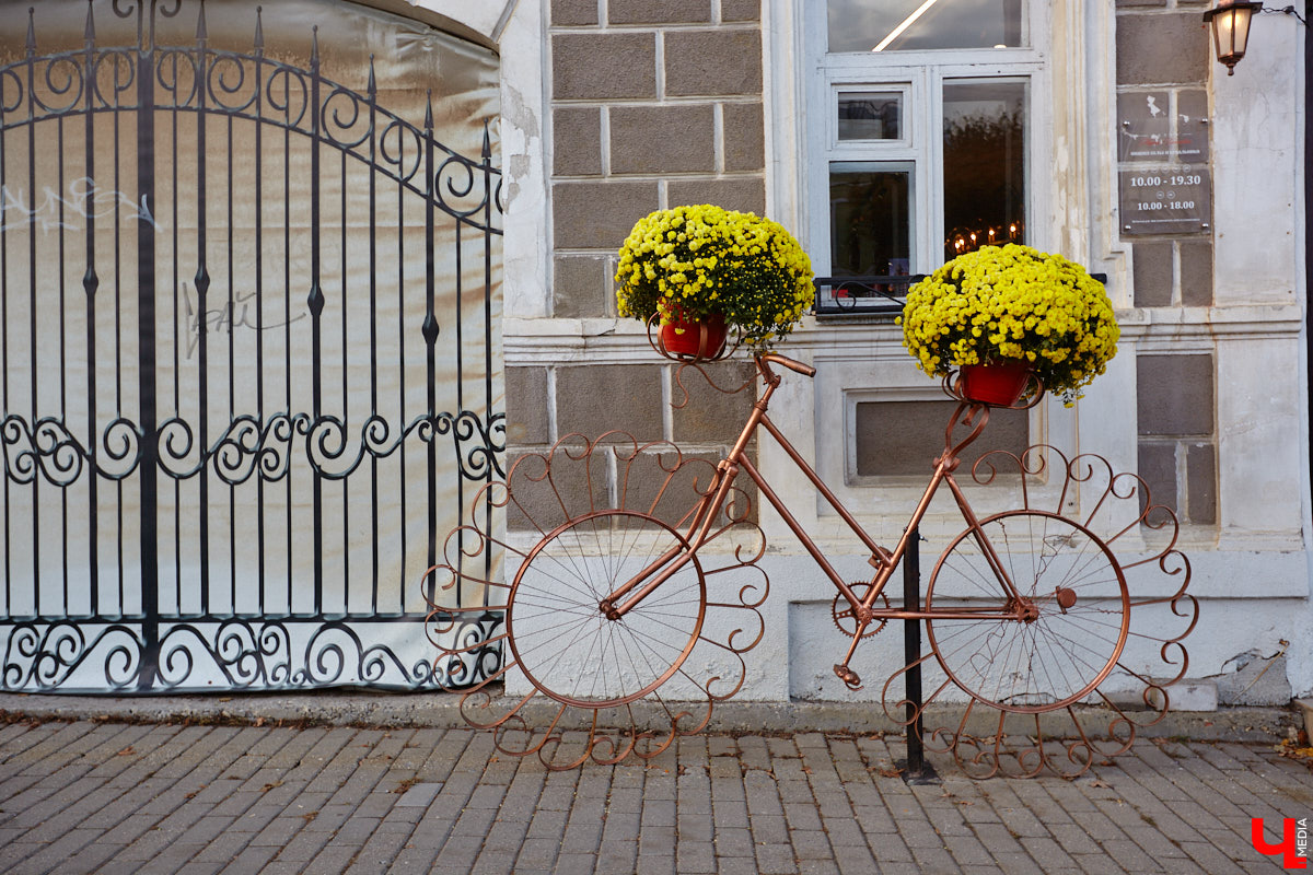 Во Владимире нет музея, объединяющего различные образцы техники. Зато такая коллекция есть под открытым небом прямо в черте города. Единственное, находятся экземпляры в отдаленных друг от друга локациях, но «Ключ-Медиа» собрал их воедино. Здорово, что увидеть механизмы своими глазами может каждый, и притом совершенно бесплатно!