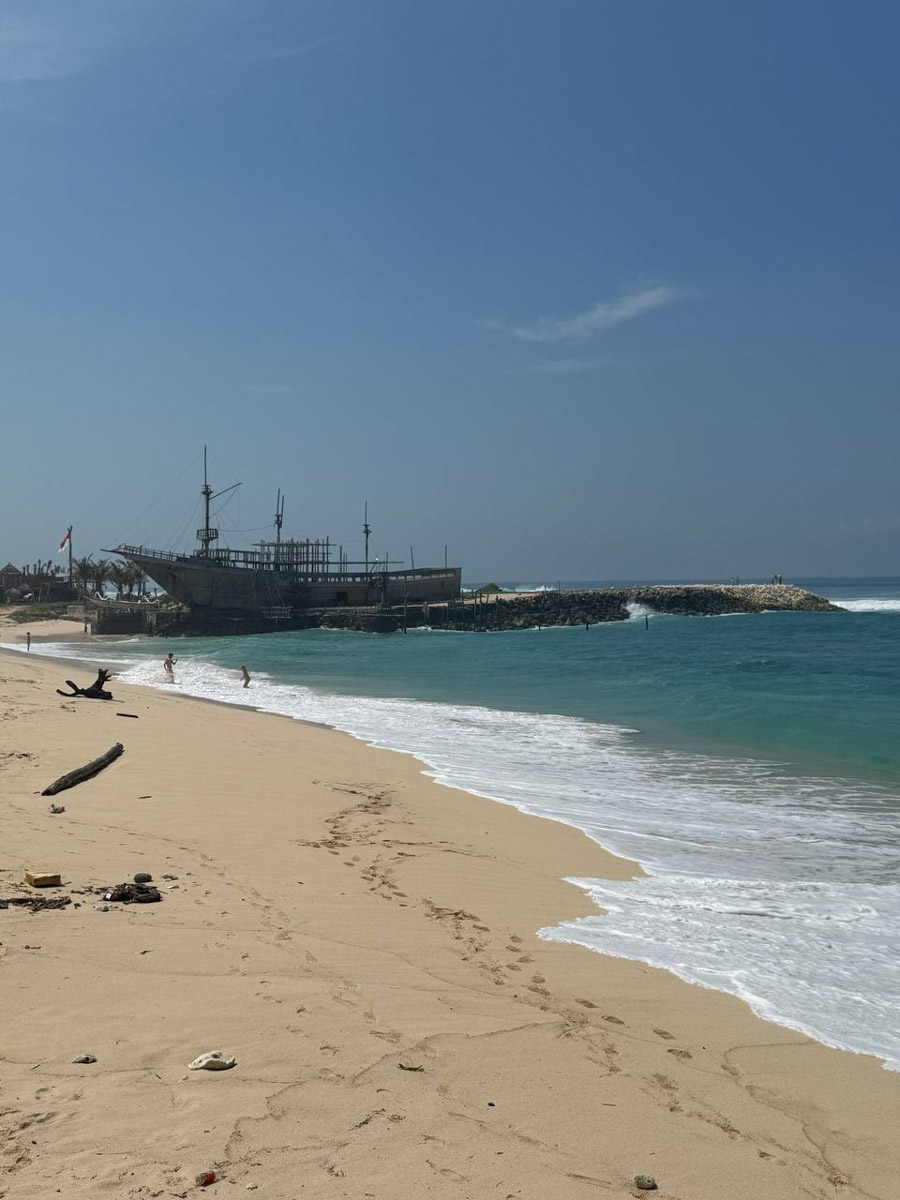 В последнее время организовывать путешествия за границу стало сложнее. Но и в этих условиях остаются возможности спланировать необычный тур за приемлемые деньги. Жительница Владимира Полина Чистова занимается этим уже 17 лет: с семьей она объездила более 30 стран. О своем любопытном опыте наша героиня рассказала «Ключ-Медиа».
