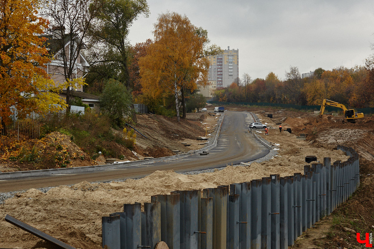 В минувшем году во Владимире было претворено в жизнь, полностью или только частично, немало идей, на которые явно не поскупились. Еще бы: стоит их воплощение от ста миллионов рублей и выше. «Ключ-Медиа» составил подборку самых дорогих проектов уходящего года.