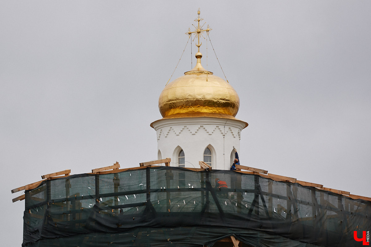 В минувшем году во Владимире было претворено в жизнь, полностью или только частично, немало идей, на которые явно не поскупились. Еще бы: стоит их воплощение от ста миллионов рублей и выше. «Ключ-Медиа» составил подборку самых дорогих проектов уходящего года.