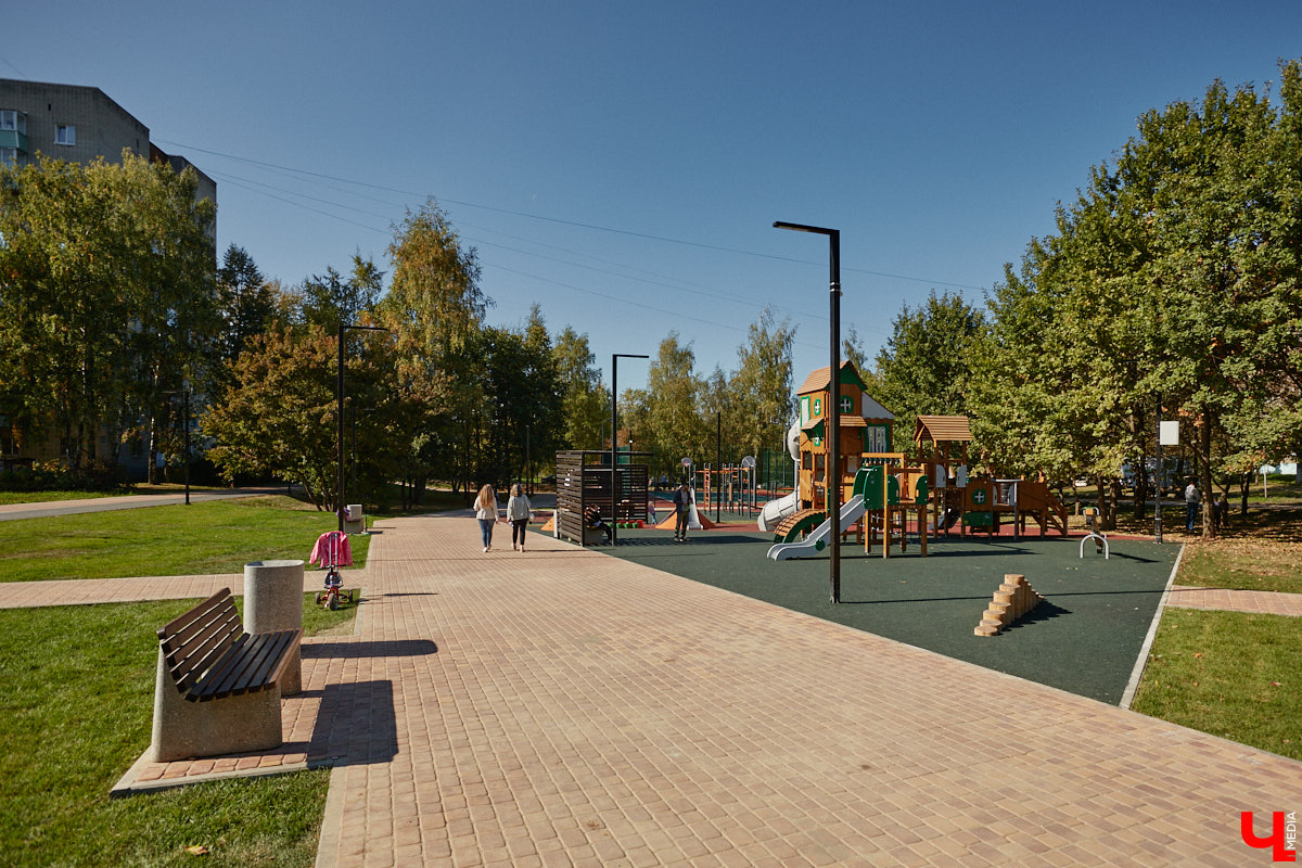 В минувшем году во Владимире было претворено в жизнь, полностью или только частично, немало идей, на которые явно не поскупились. Еще бы: стоит их воплощение от ста миллионов рублей и выше. «Ключ-Медиа» составил подборку самых дорогих проектов уходящего года.