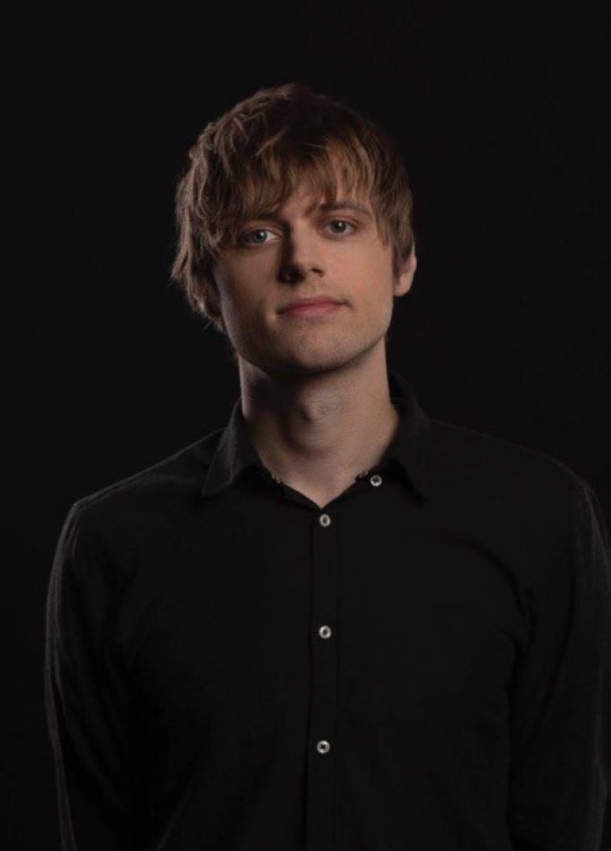 В начале января владимирцев ждут юмор и популярные мелодии. Ваня Усович после творческой паузы вернется с новым стендапом, группа PIZZA отметит 15-летие большим новогодним концертом, а Владимир Винокур вместе с артистами Театра пародий создаст вечер знакомых образов, музыкальных номеров и свежих шуток.