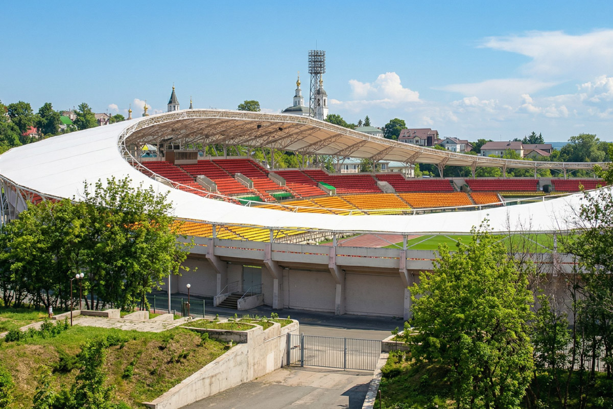 Как пел Юрий Антонов, «мечта сбывается и не сбывается». В случае большинства многообещающих городских проектов она исполниться не успела, но нейродизайнер Анастасия Якимова при помощи ИИ визуализировала для «Ключ-Медиа» идеальный Владимир. Мы представили, каким бы он мог встретить 2026 год, реализуй город все долгосрочные инициативы.