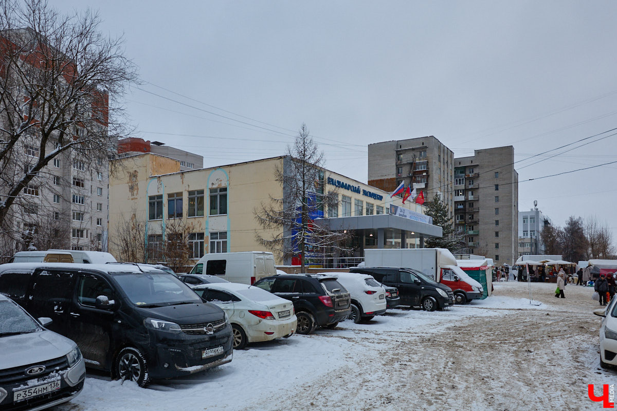 Лагерь немецких военнопленных, Собачий поселок, народные «сталинки», ВДНХ, парк им. 850-летия, Экспоцентр, школа № 8 — что между ними общего? Так или иначе все эти разнородные объекты связаны с одним из самых молодых советских заводов во Владимире — нынешним «Электроприбором».