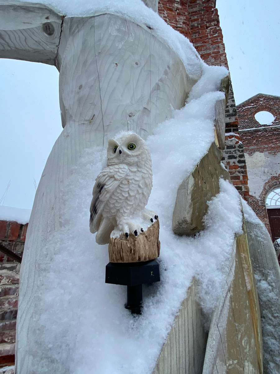 Заснеженный лес, бурлящие водопады цвета колы, калитки с ягодами, живописный мраморный каньон горного парка «Рускеала», белая Ладога и студеная Онега. Все эти чудеса щедро дарит сказочная Карелия, куда из Владимира вполне можно сгонять на пару дней.