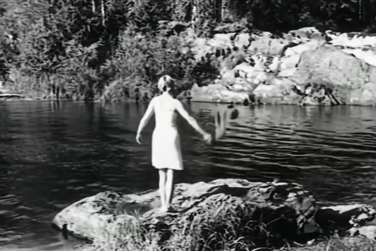 Заснеженный лес, бурлящие водопады цвета колы, калитки с ягодами, живописный мраморный каньон горного парка «Рускеала», белая Ладога и студеная Онега. Все эти чудеса щедро дарит сказочная Карелия, куда из Владимира вполне можно сгонять на пару дней.