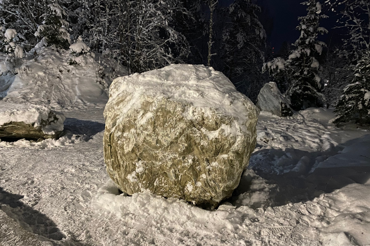 Заснеженный лес, бурлящие водопады цвета колы, калитки с ягодами, живописный мраморный каньон горного парка «Рускеала», белая Ладога и студеная Онега. Все эти чудеса щедро дарит сказочная Карелия, куда из Владимира вполне можно сгонять на пару дней.