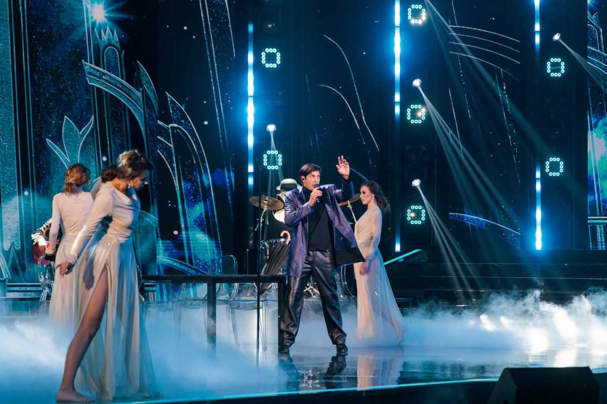 Сразу два местных таланта засветились в шоу на ТНТ. Роман Барсуков из Гусь-Хрустального, известный по «Фабрике звезд — 3», удивил судей пародией на Николая Носкова в программе «Ярче звезд», а владимирский комик Сархан Сафарли рассмешил зрителей со сцены «Стендап рулетки». О подготовке к выступлениям, эмоциях и результате участники телевизионных проектов поведали «Ключ-Медиа».