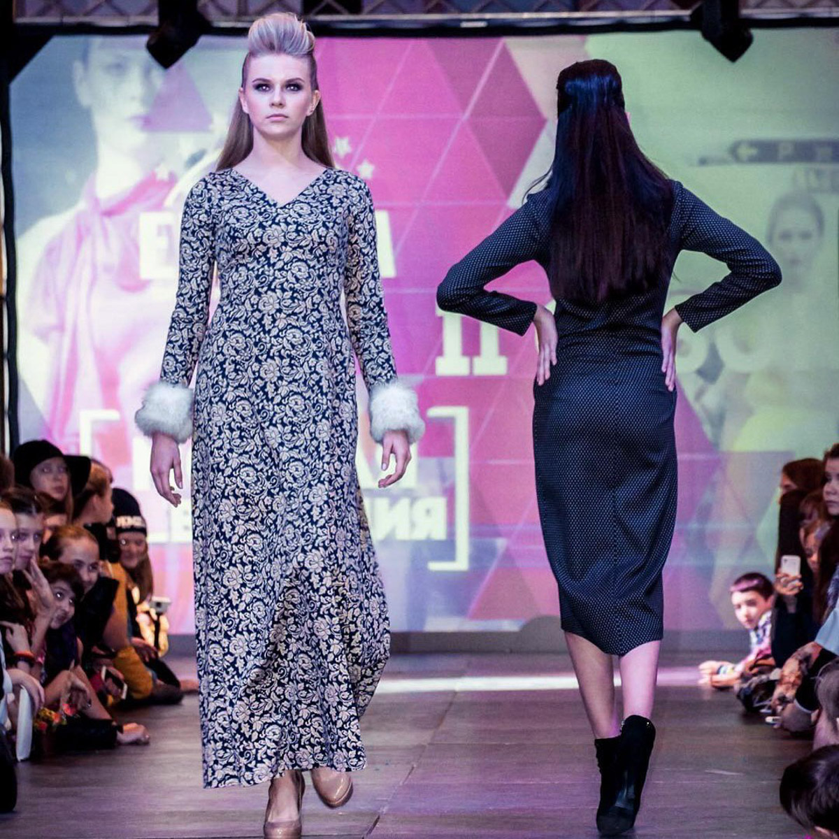 Ленты соцсетей заполнены забавными фотками с розовым фильтром. Если у вас есть почти такие же и проснулось желание показать их миру — поздравляем, вы в тренде! Интернет буквально сходит с ума от нового челленджа под названием «2026-й — это новый 2016-й». Владимирские блогеры и другие заметные личности не остались в стороне и также открыли свои архивы. Посмотрим, что из этого получилось!