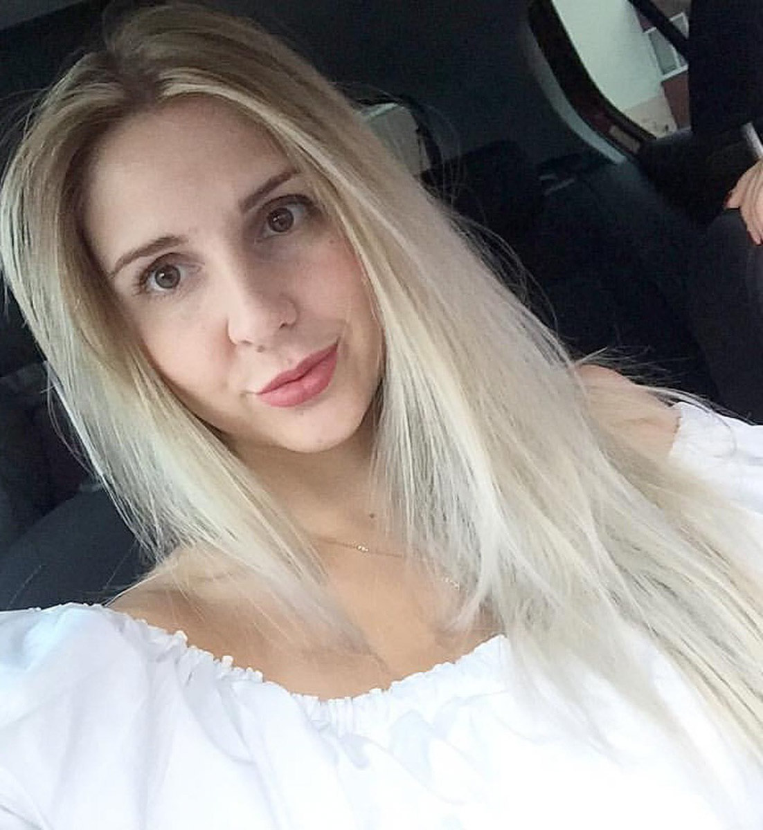 Ленты соцсетей заполнены забавными фотками с розовым фильтром. Если у вас есть почти такие же и проснулось желание показать их миру — поздравляем, вы в тренде! Интернет буквально сходит с ума от нового челленджа под названием «2026-й — это новый 2016-й». Владимирские блогеры и другие заметные личности не остались в стороне и также открыли свои архивы. Посмотрим, что из этого получилось!