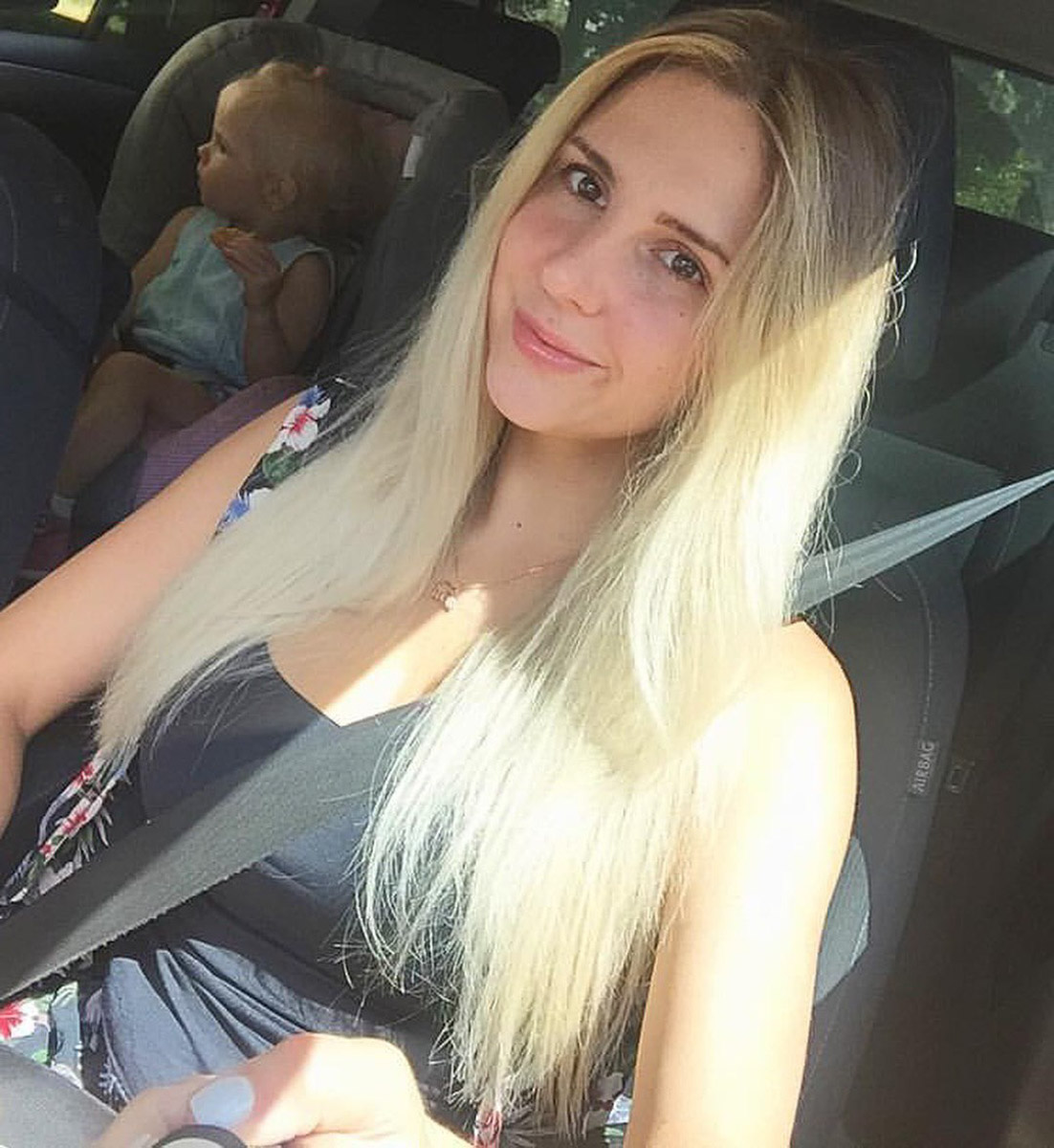 Ленты соцсетей заполнены забавными фотками с розовым фильтром. Если у вас есть почти такие же и проснулось желание показать их миру — поздравляем, вы в тренде! Интернет буквально сходит с ума от нового челленджа под названием «2026-й — это новый 2016-й». Владимирские блогеры и другие заметные личности не остались в стороне и также открыли свои архивы. Посмотрим, что из этого получилось!