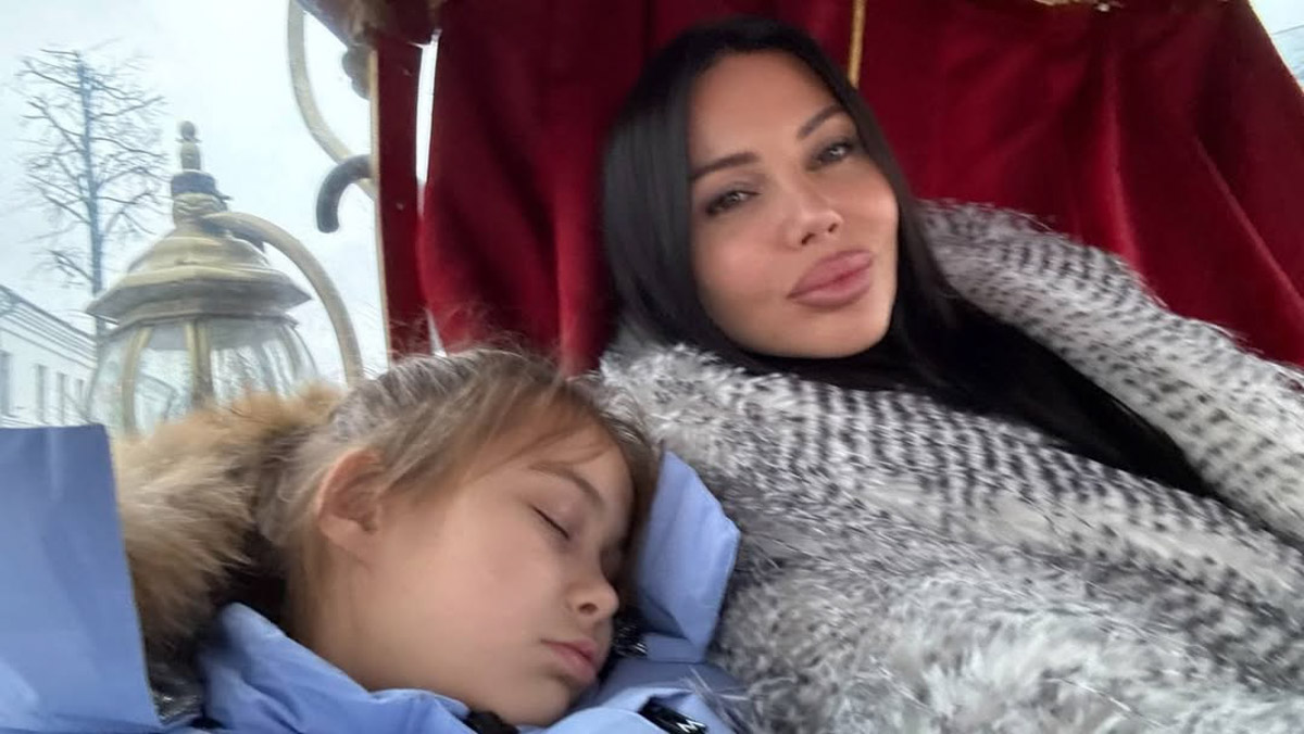 Владимирская область привлекает звезд не только в жаркий сезон, когда все цветет и пахнет, но и в холодное время года. Одни приезжают по делам, другие — в поисках аутентичного туризма. За последние месяцы в городах региона побывали сразу несколько селебрити. «Ключ-Медиа» выяснил, с какой целью они к нам пожаловали.