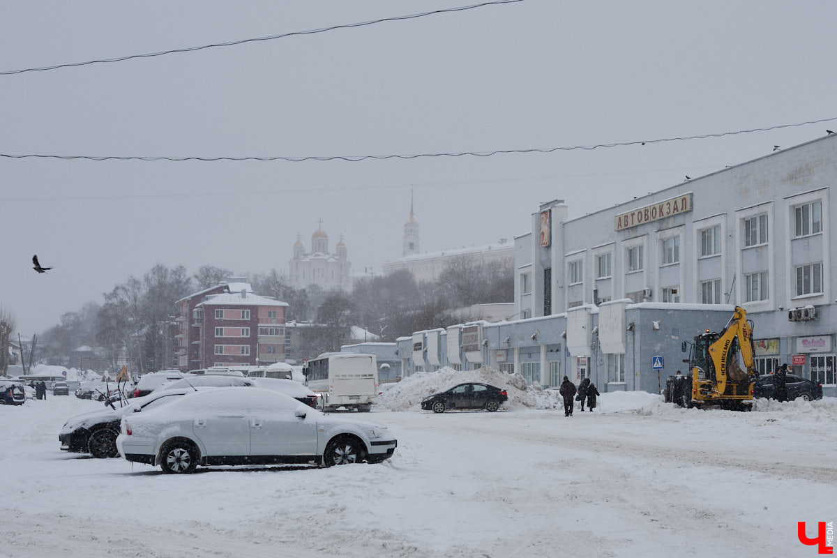 Во Владимире анонсировали создание туристического маршрута от вокзала до филармонии. Пока инициатива звучит многообещающе. Главное, чтобы к мнению жителей прислушались. У них точно найдется что сказать, как убедился «Ключ-Медиа».