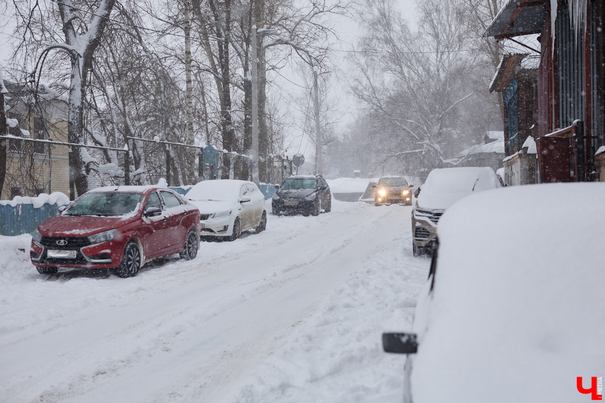 Во Владимире анонсировали создание туристического маршрута от вокзала до филармонии. Пока инициатива звучит многообещающе. Главное, чтобы к мнению жителей прислушались. У них точно найдется что сказать, как убедился «Ключ-Медиа».