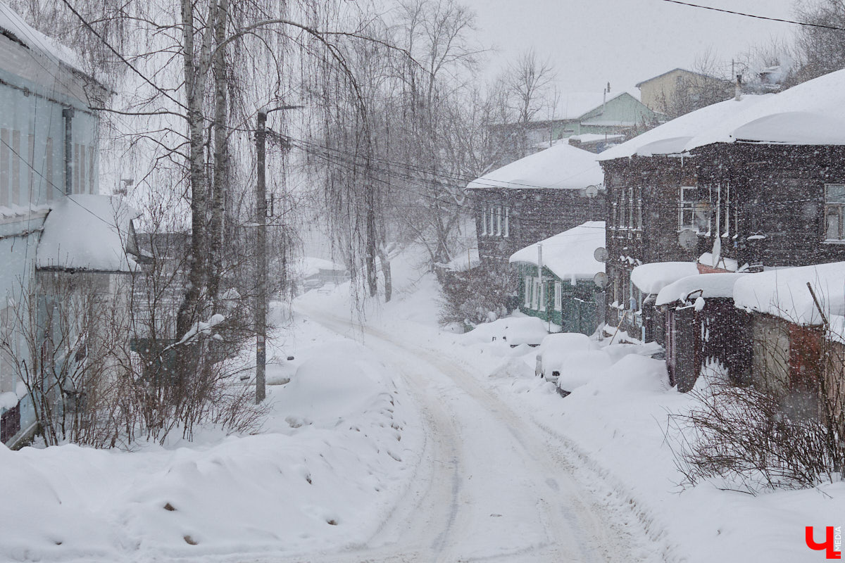 Во Владимире анонсировали создание туристического маршрута от вокзала до филармонии. Пока инициатива звучит многообещающе. Главное, чтобы к мнению жителей прислушались. У них точно найдется что сказать, как убедился «Ключ-Медиа».