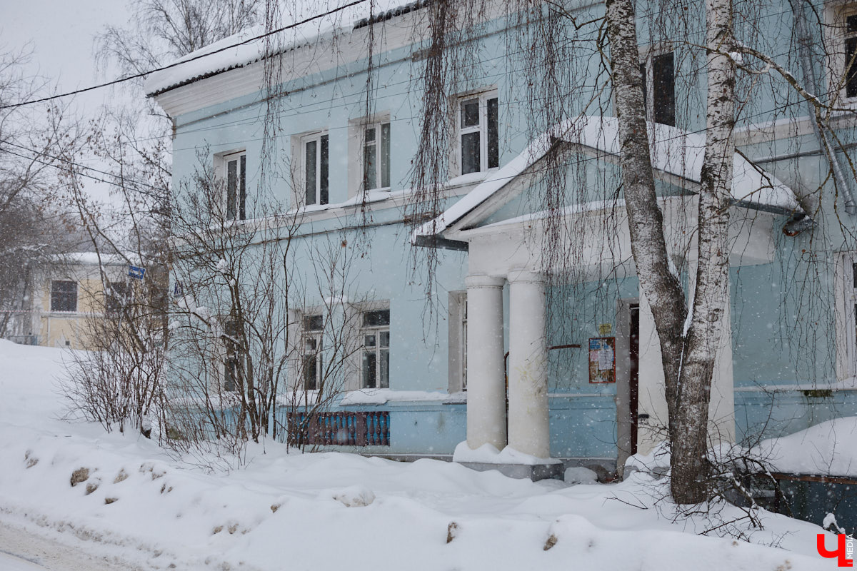 Во Владимире анонсировали создание туристического маршрута от вокзала до филармонии. Пока инициатива звучит многообещающе. Главное, чтобы к мнению жителей прислушались. У них точно найдется что сказать, как убедился «Ключ-Медиа».