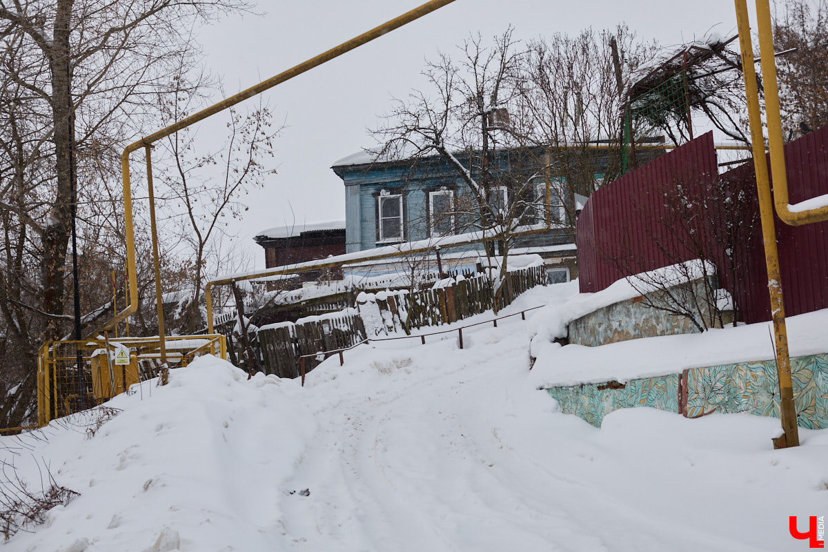 Во Владимире анонсировали создание туристического маршрута от вокзала до филармонии. Пока инициатива звучит многообещающе. Главное, чтобы к мнению жителей прислушались. У них точно найдется что сказать, как убедился «Ключ-Медиа».