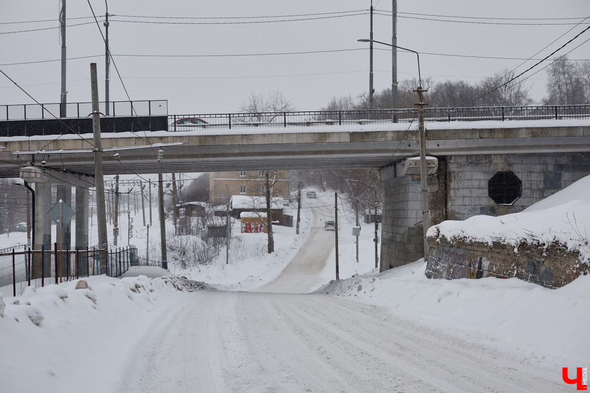 Во Владимире анонсировали создание туристического маршрута от вокзала до филармонии. Пока инициатива звучит многообещающе. Главное, чтобы к мнению жителей прислушались. У них точно найдется что сказать, как убедился «Ключ-Медиа».