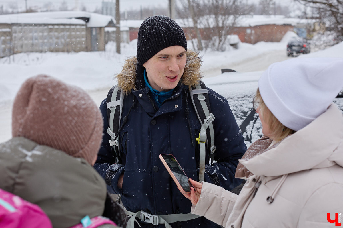 Семейная пара, Паша и Тома, решила пройти пешком 10 тысяч километров от Москвы до Владивостока с остановками по пути. Одной из точек рискованного маршрута стал Владимир. В нашем городе тревел-блогеры пробыли всего два дня, однако «Ключ-Медиа» успел встретиться с путешественниками и узнать все подробности экстремального приключения из первых уст.