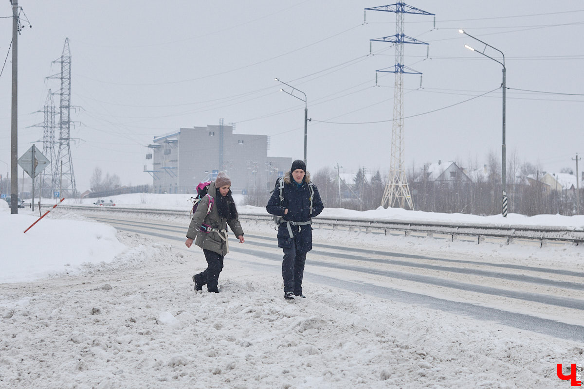 Семейная пара, Паша и Тома, решила пройти пешком 10 тысяч километров от Москвы до Владивостока с остановками по пути. Одной из точек рискованного маршрута стал Владимир. В нашем городе тревел-блогеры пробыли всего два дня, однако «Ключ-Медиа» успел встретиться с путешественниками и узнать все подробности экстремального приключения из первых уст.