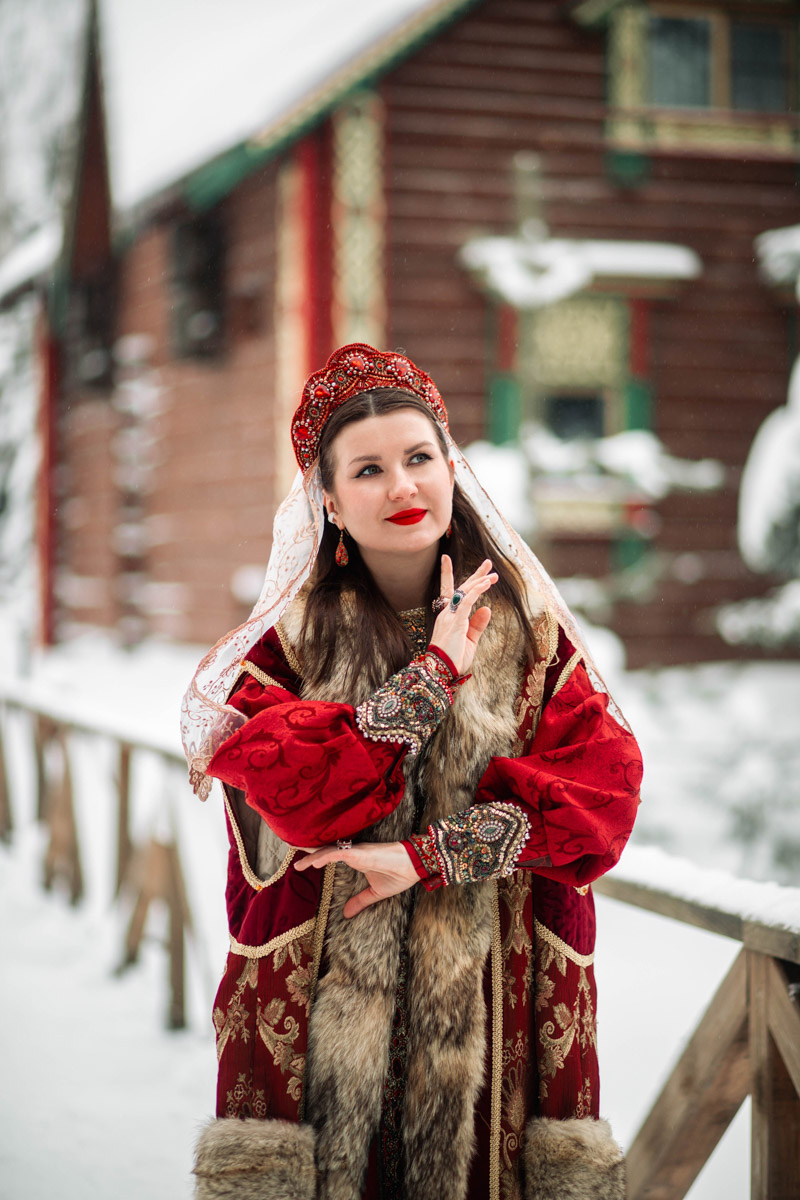 Ходят слухи, что в Суздале можно бюджетно отдохнуть, но Алеся Лещукова из Сочи и ее родная сестра Марина из Москвы решили не экономить. Они приехали в старинный город на три дня, чтобы душа запела, поэтому ни в чем себе не отказывали. Какими вышли эти каникулы по-богатому, узнал «Ключ-Медиа».