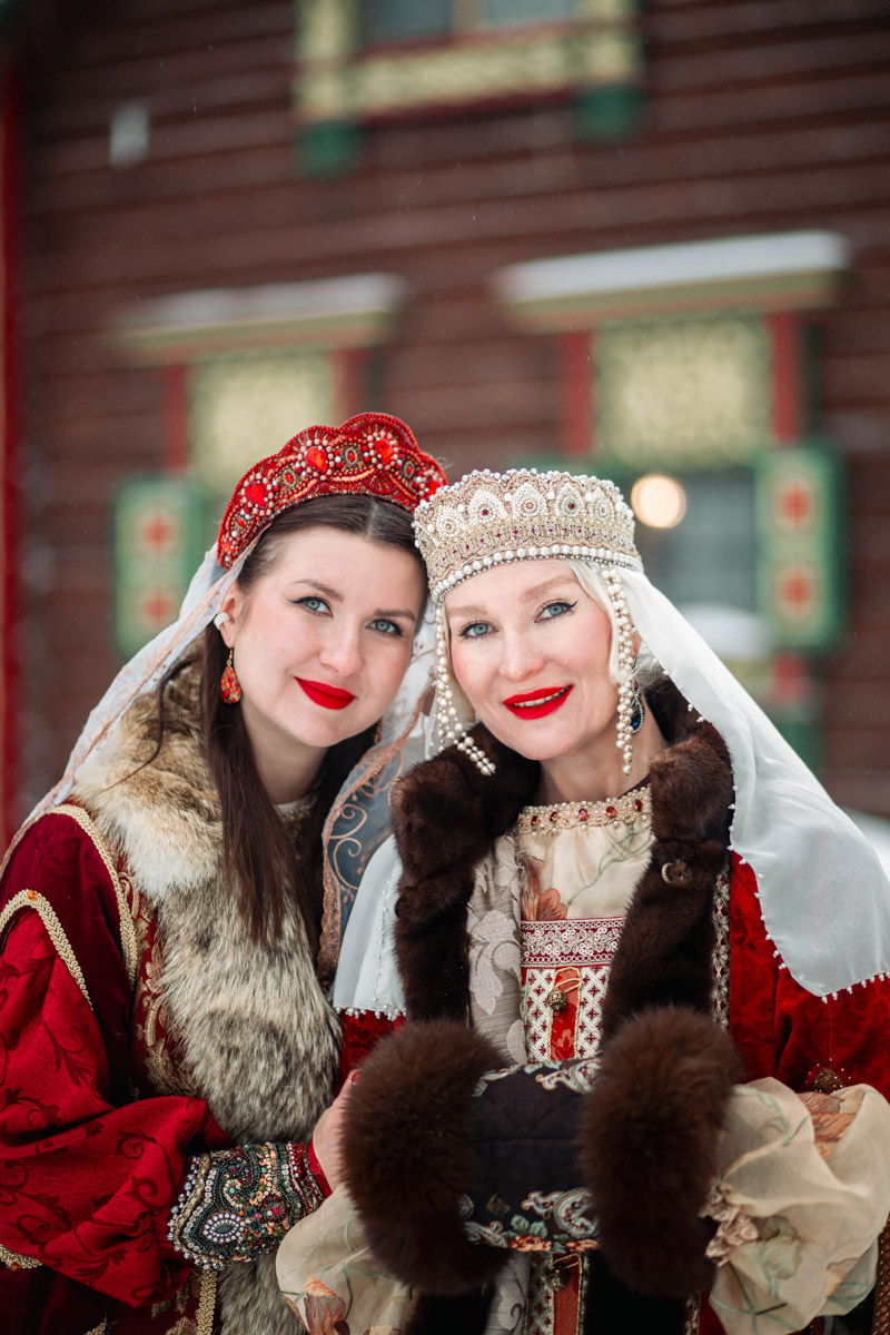 Ходят слухи, что в Суздале можно бюджетно отдохнуть, но Алеся Лещукова из Сочи и ее родная сестра Марина из Москвы решили не экономить. Они приехали в старинный город на три дня, чтобы душа запела, поэтому ни в чем себе не отказывали. Какими вышли эти каникулы по-богатому, узнал «Ключ-Медиа».