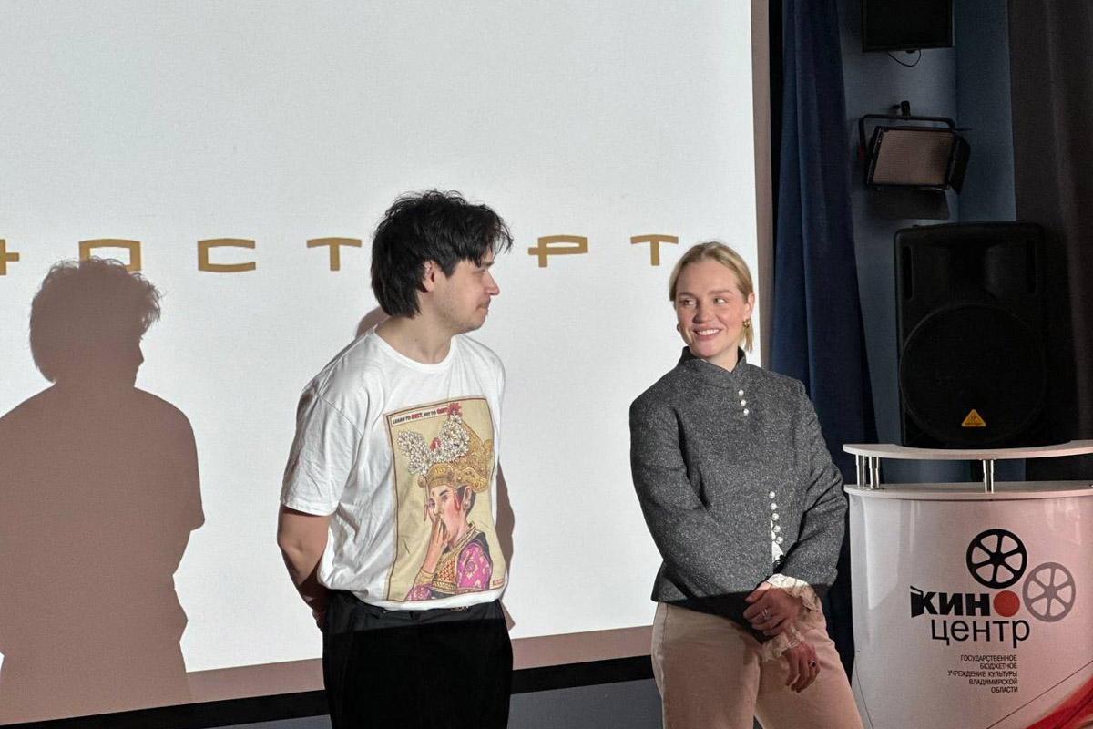 Больше полугода назад звезда сериала «Доктор Преображенский» Ирина Савакова вернулась в родной Суздаль. Последние 14 лет актриса жила и работала в столице, поэтому ее камбэк заинтересовал «Ключ-Медиа». В интервью наша героиня рассказала, связан ли он с разводом и как она устроилась с маленьким ребенком в провинции.